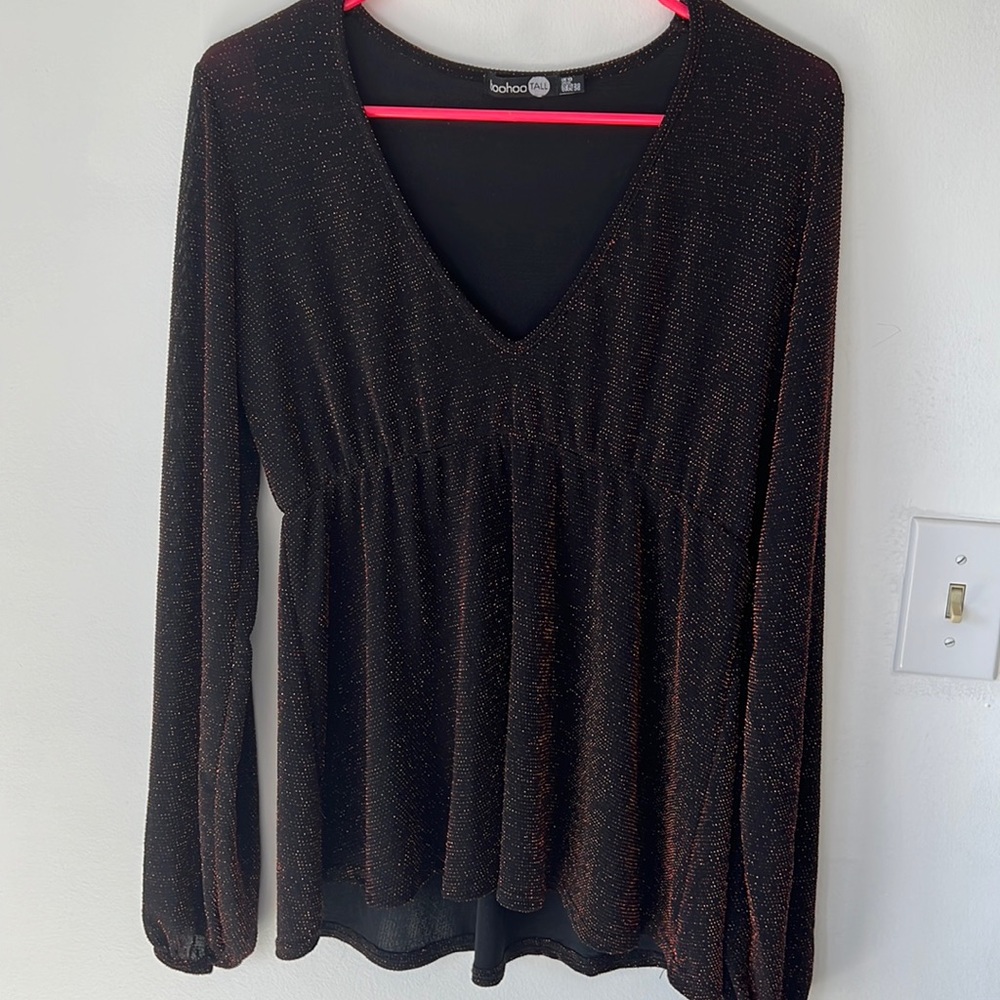 Boohoo sparkly v neck top
